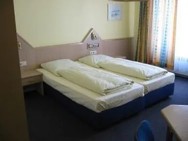 Luise - By Superfly Hotel 3*