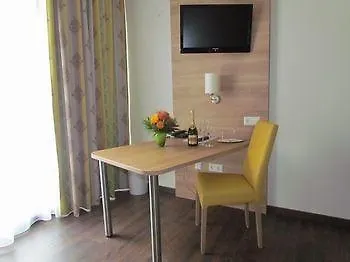 Luise - By Superfly Hotel
