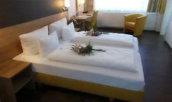 Luise - By Superfly Hotel